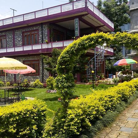 Galaxy Inn Guest House Покхара Екстер'єр фото